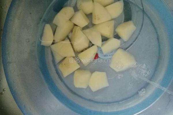 土豆胡萝卜炖牛肉的做法图解4