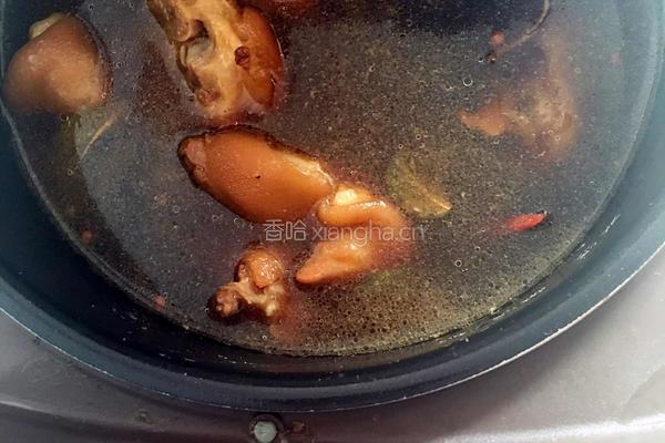 电饭煲红烧猪蹄的做法图解5