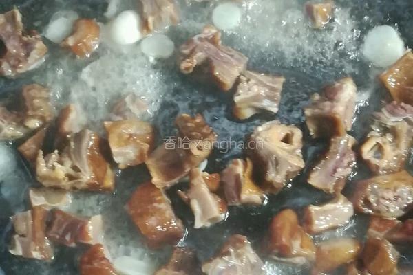 大蒜辣椒炒腊鸭的做法图解7