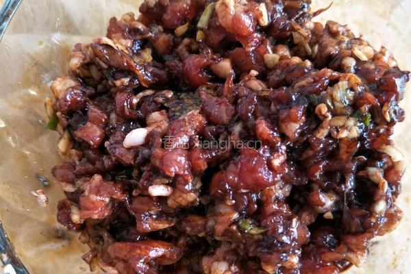蒜香肉沫土豆片的做法图解1