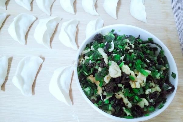 韭菜鸡蛋饺子馅的做法图解1