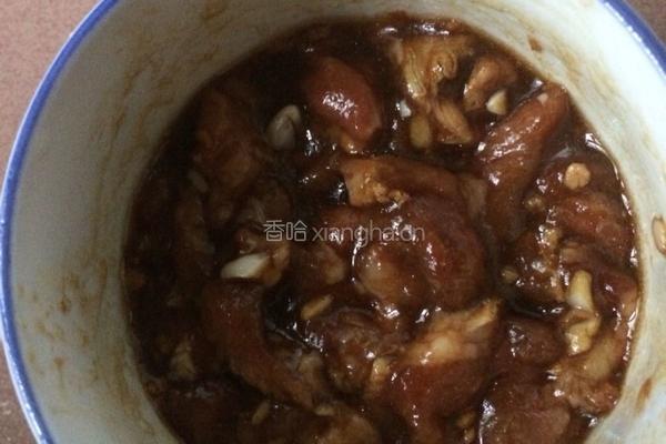 瘦肉炒生菜的做法图解2