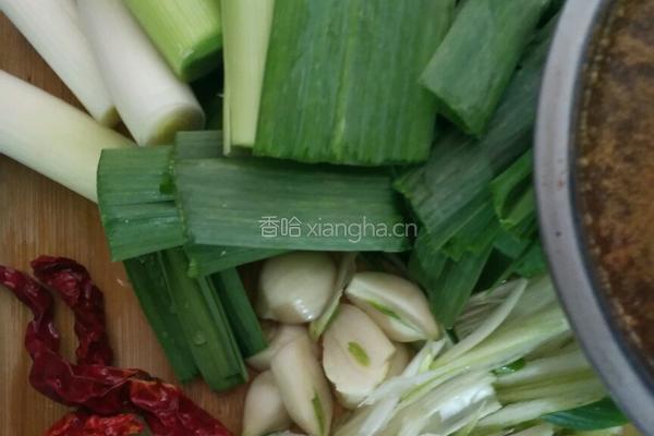 青蒜炒鱼的做法图解2