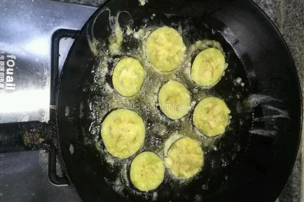 黑椒肉酱茄盒的做法图解3