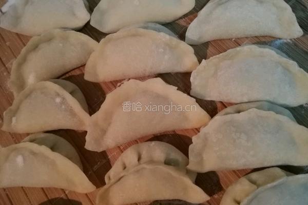 牛肉香芹饺子的做法图解9