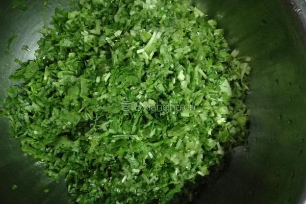 牛肉香芹饺子的做法图解6