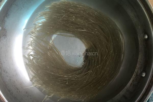 麻辣粉丝包子馅的做法图解1