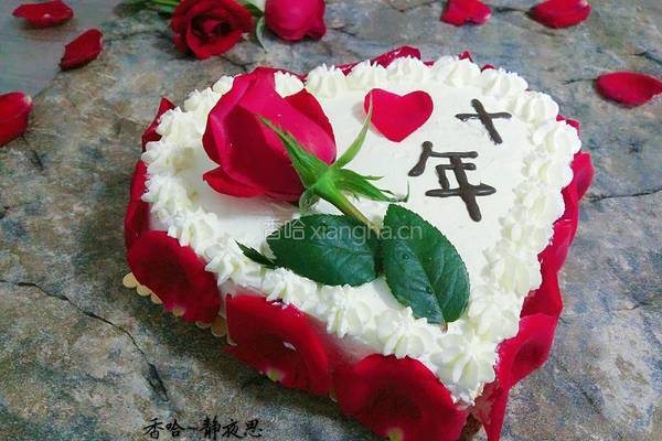 玫瑰花爱心蛋糕的做法图解1