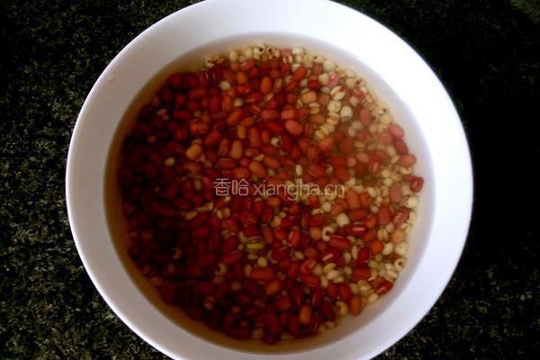 薏米红豆糊的做法图解2