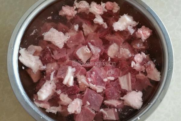 西红柿牛腩炖土豆的做法图解3