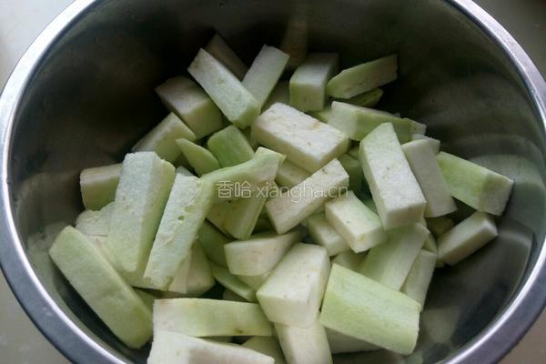 鱼香茄子的做法图解1