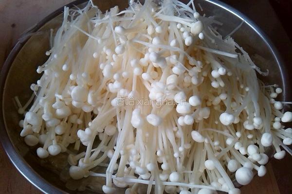 香酥金针菇的做法图解1