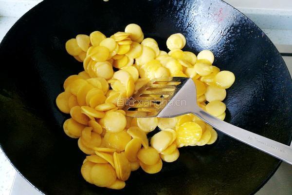 黄金孜然豆饼的做法图解3