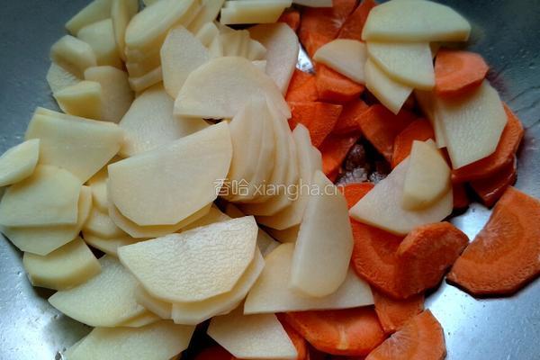 土豆片炒牛肉的做法图解5