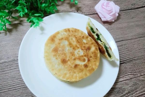 韭菜鸡蛋菜盒的做法图解1