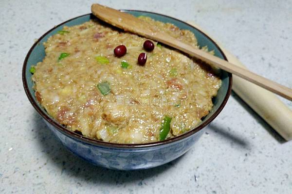 莲菜猪肉饺子馅的做法图解13