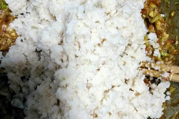 莲菜猪肉饺子馅的做法图解10