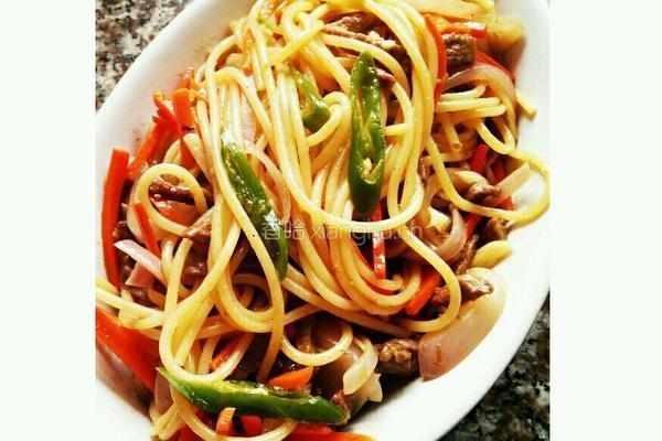 黑胡椒牛肉意面的做法图解4