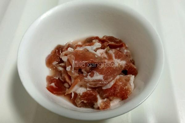 海鲜菇炒羊肉的做法图解3