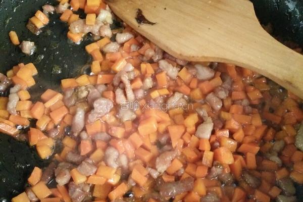 胡萝卜肉丁饭的做法图解7