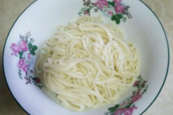 牛肉汤面的做法图解5