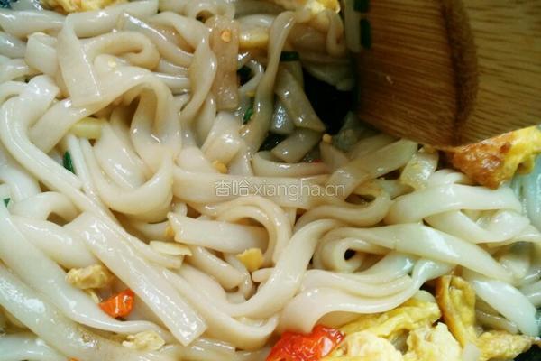 鸡蛋炒河粉的做法图解8