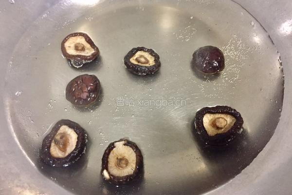 香菇蒸肉饼的做法图解3