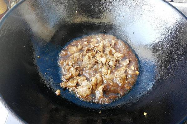 自制新疆美味馕爆肉的做法图解13