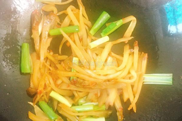 榨菜炒鸡蛋的做法图解8
