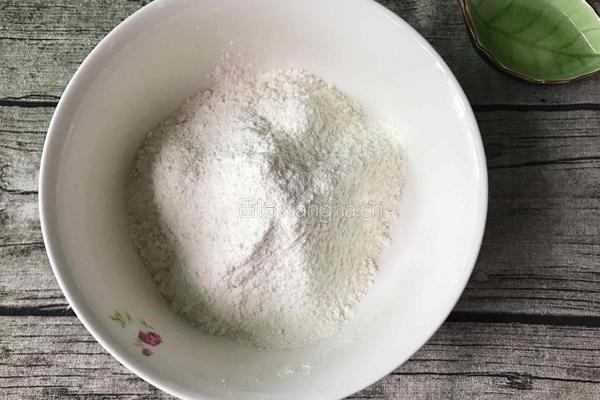 煎松饼的做法图解2