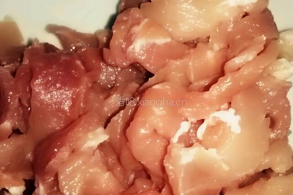 肉丸菠菜粉丝汤的做法图解3