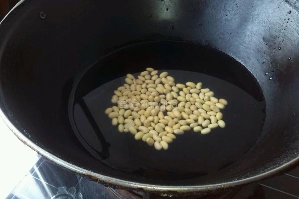 雪里蕻拌黄豆的做法图解3