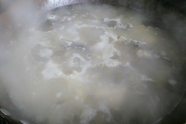 财鱼豆腐枸杞汤的做法图解6