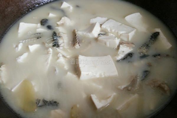 财鱼豆腐枸杞汤的做法图解7