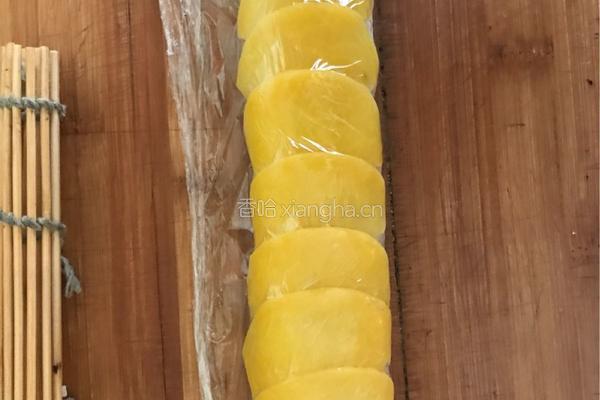 黄桃水果寿司的做法图解6