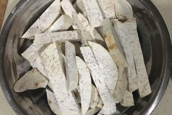 拔丝香芋的做法图解1