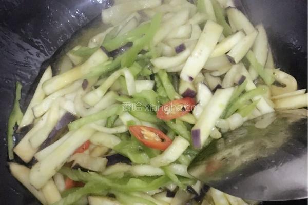 青椒茄丝的做法图解8