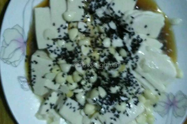 杏仁芝麻拌豆腐的做法图解3