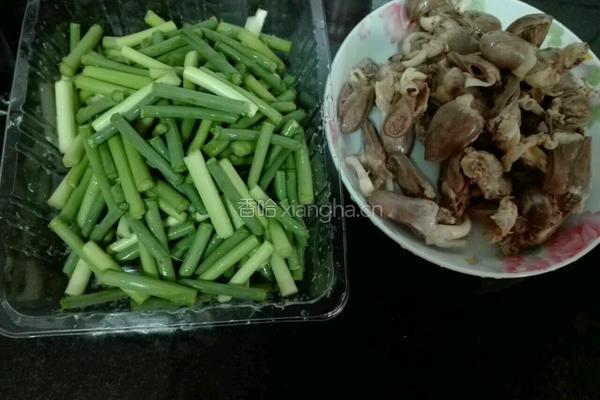 蒜苔炒鸡心的做法图解5