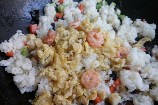 虾仁蛋炒饭的做法图解7