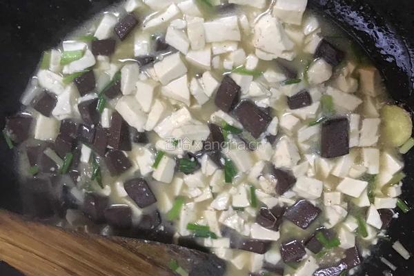 猪血豆腐汤的做法图解6