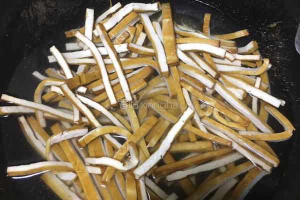 芹菜炒香干的做法图解3