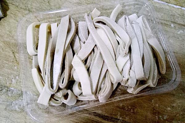 手擀红薯面条的做法图解6
