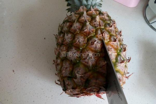 菠萝鸡肉炒饭的做法图解2