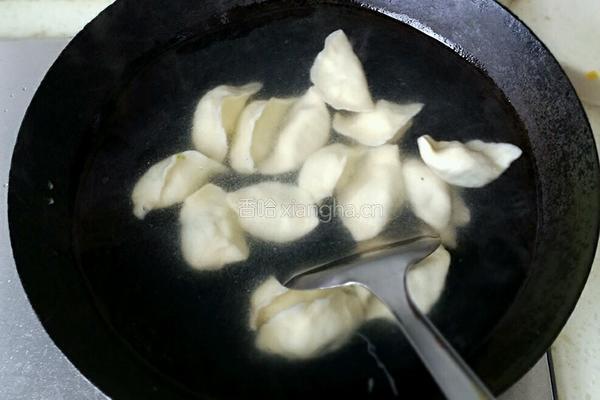 猪肉菠菜饺子的做法图解15