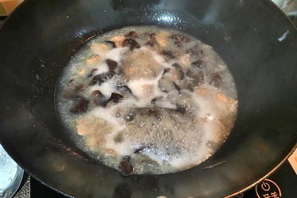 木耳肉片汤的做法图解6