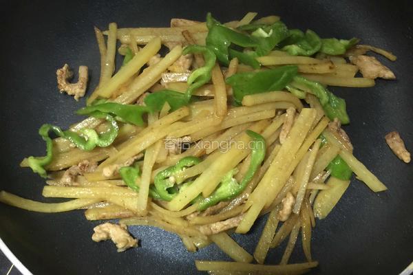 青椒炒土豆肉丝的做法图解4