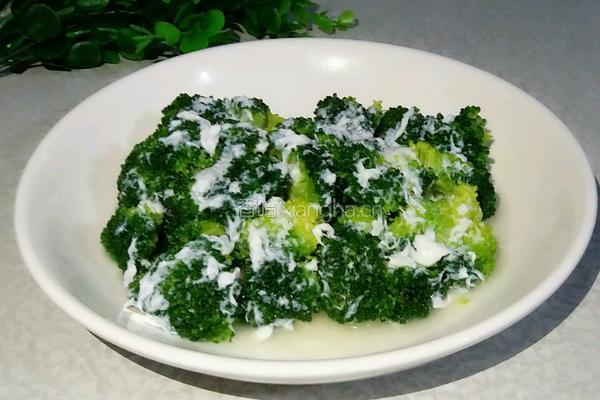 飘雪西兰花的做法图解9