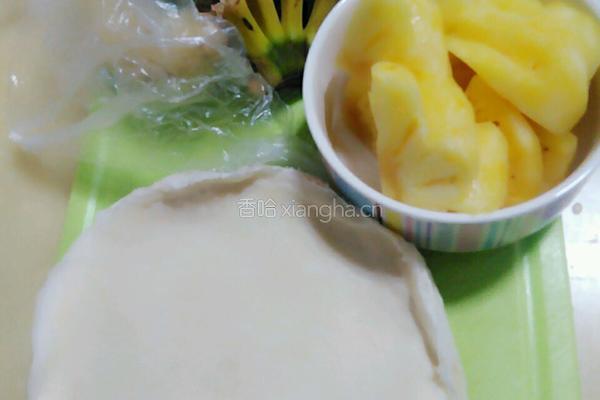 菠萝香蕉卷的做法图解1