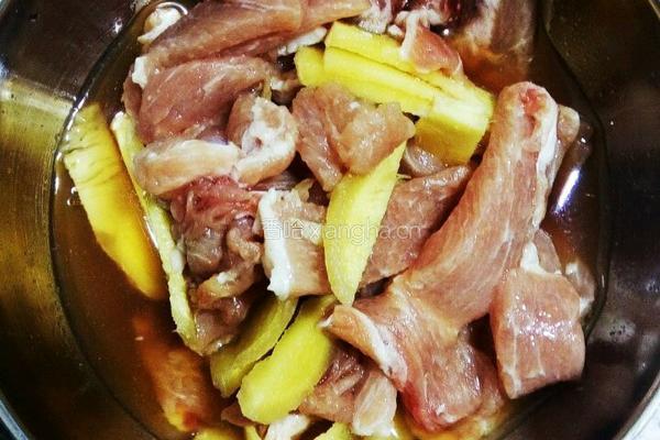 海波菜炒肉的做法图解2